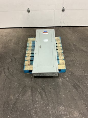 400 Amp. General Electric, NHB, panelboard, 4-wire, 3 phase, 277/480Y Volts - Image 2