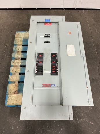 400 Amp. General Electric, NHB, panelboard, 4-wire, 3 phase, 277/480Y Volts - Image 3
