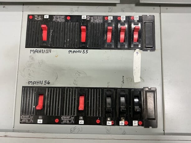 400 Amp. General Electric, NHB, panelboard, 4-wire, 3 phase, 277/480Y Volts - Image 6