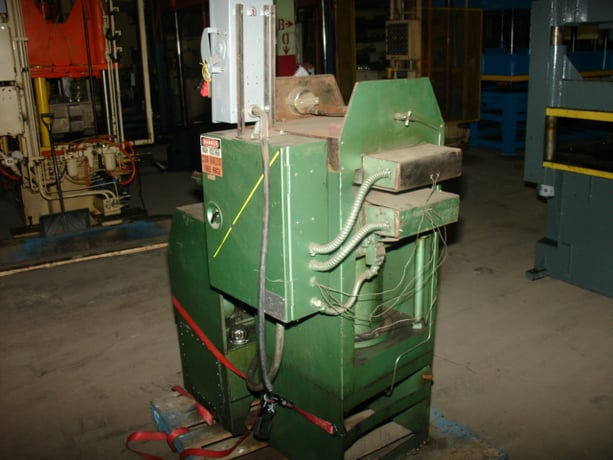 50 Ton, Precision Plate, 12" x18" elec.platens, 2" daylight & stroke, roll-out table, 3 HP, #2333 - Image 2