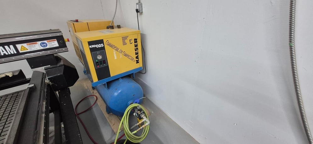 21 cfm, Kaeser #SX6 Aircentre, rotary screw air compressor, 5 HP, 230/460 V., 3 phase, 66344 hours - Image 2