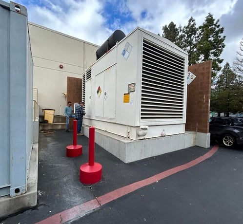 900 KW Cummins #1000DFJD, Diesel Generator, 1207 HP, #KTA38-G4 engine, sound attenuated enclosure, 400 hours - Image 1