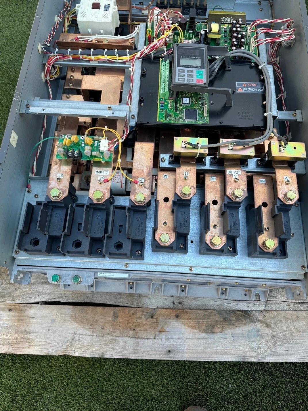 300 HP General Electric/ Fuji Electric, 6KG1143300X9B1, Variable Frequency Drive, 380-460 Volts, 3PH - Image 10