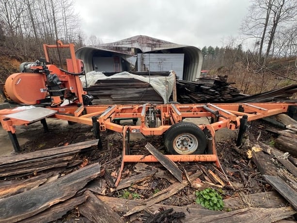 Wood-Mizer #LT40, Super Hydraulic Sawmill, 25 HP, 685 hours, sharpener & setter, 2001 - Image 3