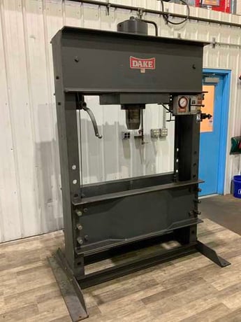 150 Ton, Dake #8-228, hydraulic H-frame press, 16" stroke, 48" btwn uprights, 20" x 55" bed area, 2 HP - Image 1
