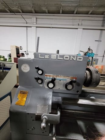 19" x 102" LeBlond #19-Regal, engine lathe, 10" 3-jaw chuck, 2.75" bore, 10 HP, 1500 RPM, 3 Steady Rest - Image 2