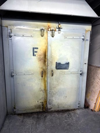 60" width x 78" H x 90" L Despatch, 500°F, electric walk in oven - Image 1