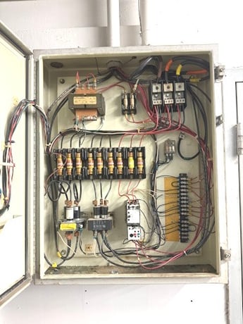 60" width x 78" H x 90" L Despatch, 500°F, electric walk in oven - Image 4
