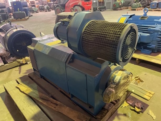 200 HP 900 RPM Reliance, Frame L4046, DPFVBB, 460 Volts - Image 3