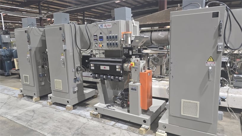 1.25" American Kuhne, extruder, 30:1 L/D ratio, 42" centerline, Eurotherm 3208 temperatur controller, 2014 - Image 3