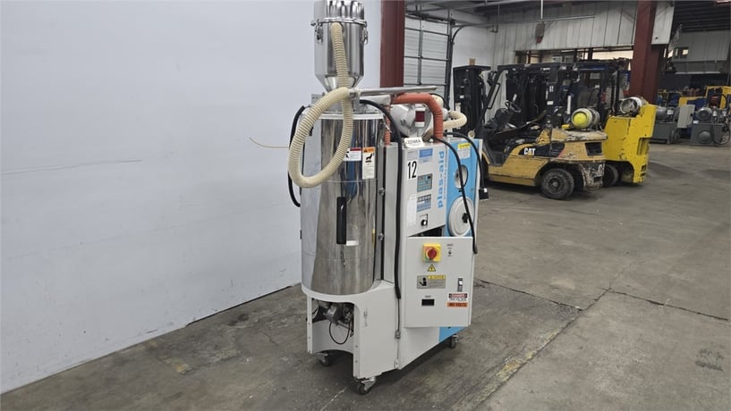 Matsui #MJ3-50-U, 47 cfm dryer w/ hopper, 176°F-320°F, 2014 - Image 2