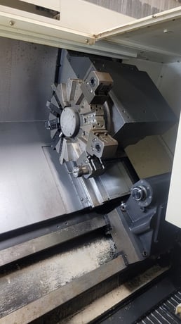 Hyundai Wia #HD2200, 2-Axis CNC Lathe, 22.2" machining length, 15" turning diameter, 8" chuck, chip conveyor - Image 4
