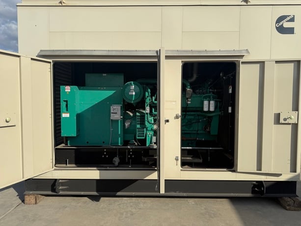 500 KW Cummins #500GFGB, Natural Gas Stationary Generator, 752 amps, 1800 RPM, 277/480 Volts, 2015 - Image 9