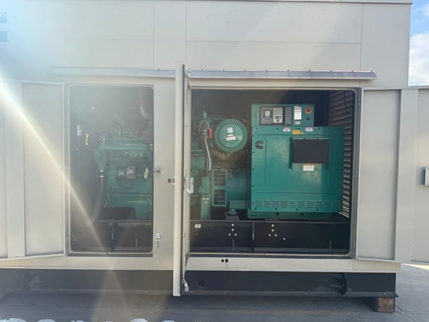 500 KW Cummins #500GFGB, Natural Gas Stationary Generator, 752 amps, 1800 RPM, 277/480 Volts, 2015 - Image 10