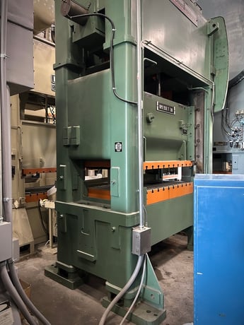 250 Ton, Clearing Niagara #BP2, 6" stroke, 23.5" Shut Height, 72x36" bed, new controls, 1996, reconditioned - Image 8