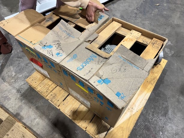 3 HP 1200 RPM Siemens, Frame 213T, TEFC, 208-230/460 Volts, new in box (2 available) - Image 2