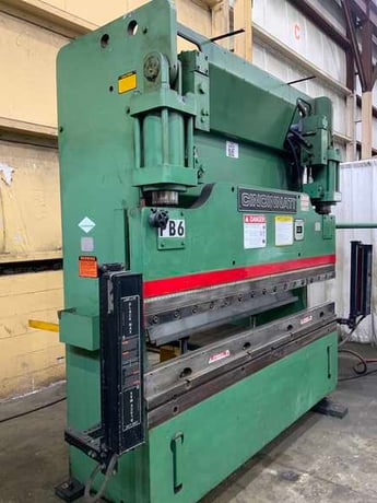 90 Ton, Cincinnati #90CBIIX6, CNC hydraulic press brake, 8' overall, 78" between housing, 14" stroke, 15 HP - Image 2