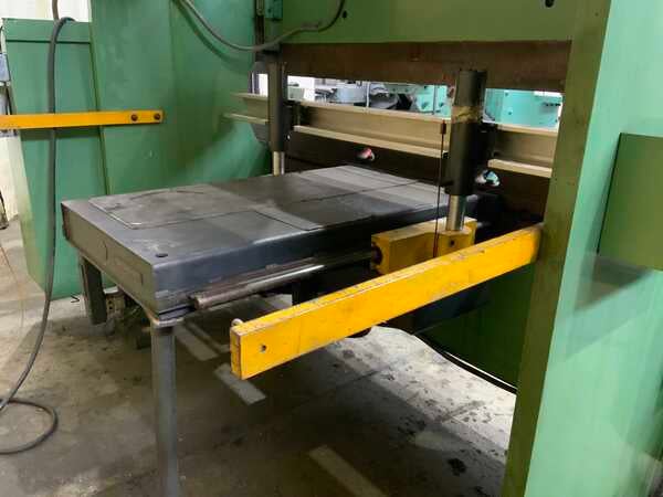 90 Ton, Cincinnati #90CBIIX6, CNC hydraulic press brake, 8' overall, 78" between housing, 14" stroke, 15 HP - Image 4