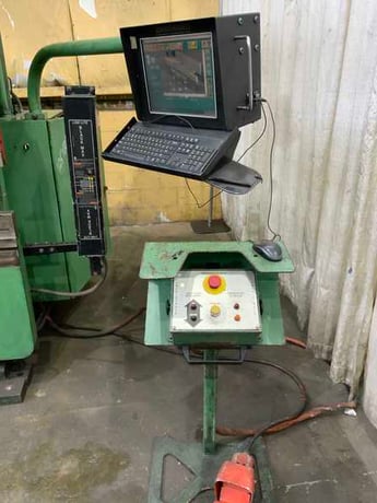 90 Ton, Cincinnati #90CBIIX6, CNC hydraulic press brake, 8' overall, 78" between housing, 14" stroke, 15 HP - Image 10
