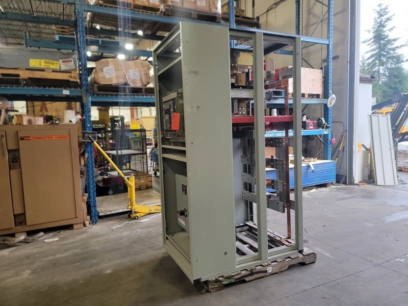 3200 Amps, Square D, NW32H1, 3 Poles, 690 Volts Draw-Out Air Circuit Breaker, 3PH - Image 4