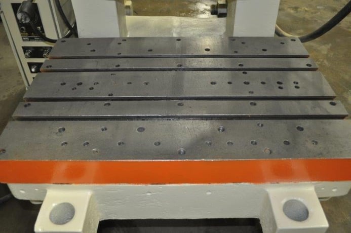 80 Ton, Southbend Johnson #80-FW-AC, OBI press, 4" stroke, 15.5" Shut Height, 3.5"adj., 85 SPM, 36" x24"bed - Image 6