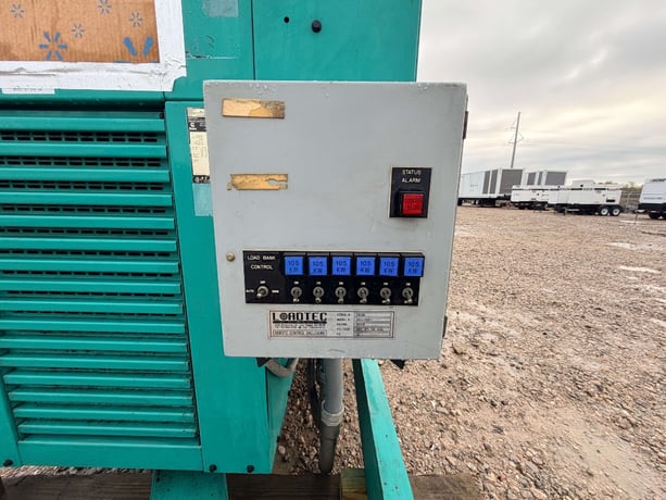 1250 KW Cummins #DFLC, Standby, Tier 1, Open Skid, 277/480 Volts, 1140 Hrs, 2001, $94k - Image 4