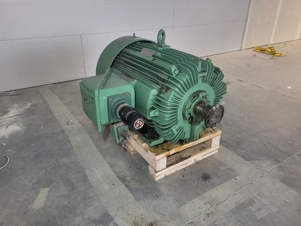200 HP 3575 RPM Teco Westinghouse APH20002TE5, Frame 447TS, continuous duty, 575 Volts - Image 1