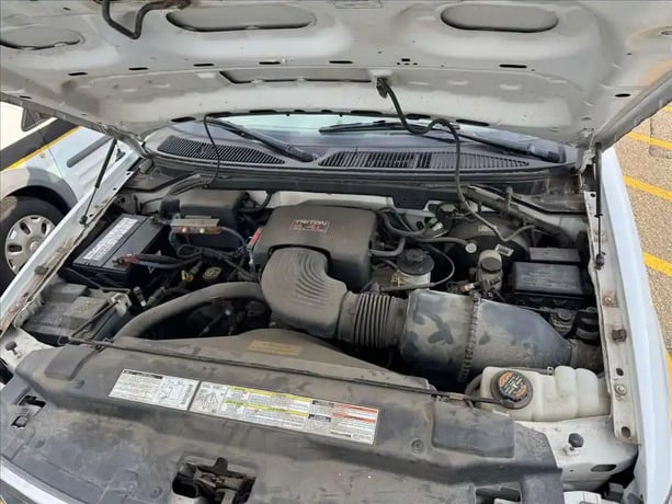Ford #F-250, pickup truck, 2 wheel drive, 3/4 ton capacity, approx 55000 miles, 1997 - Image 8