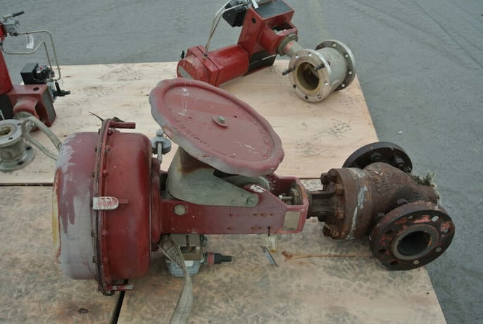 4" Masoneilan #88-21124, class 600 globe control valve & actuator - Image 1