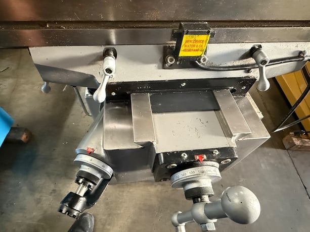 Jet #JTM-4VS, vertical mill, 9" x49" table, 3 HP, 34" x 12" x 14.5" travel, variable speed, R-8, 60-4200 RPM - Image 5