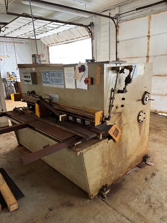 1/4" x 6' U.S. Industrial #0625, hydraulic shear, (1) set extra blades, 1990' s - Image 2