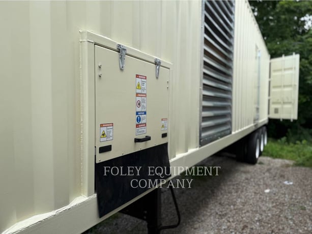 1500 KW Caterpillar #XQ1500RD, diesel generator set, 773 hours, 1998 - Image 4