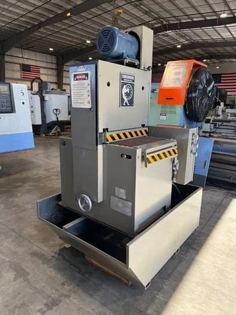19" Timesavers #50-19MW, wet belt sander, (2) front & rear hold down rollers - Image 3