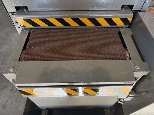 19" Timesavers #50-19MW, wet belt sander, (2) front & rear hold down rollers - Image 8