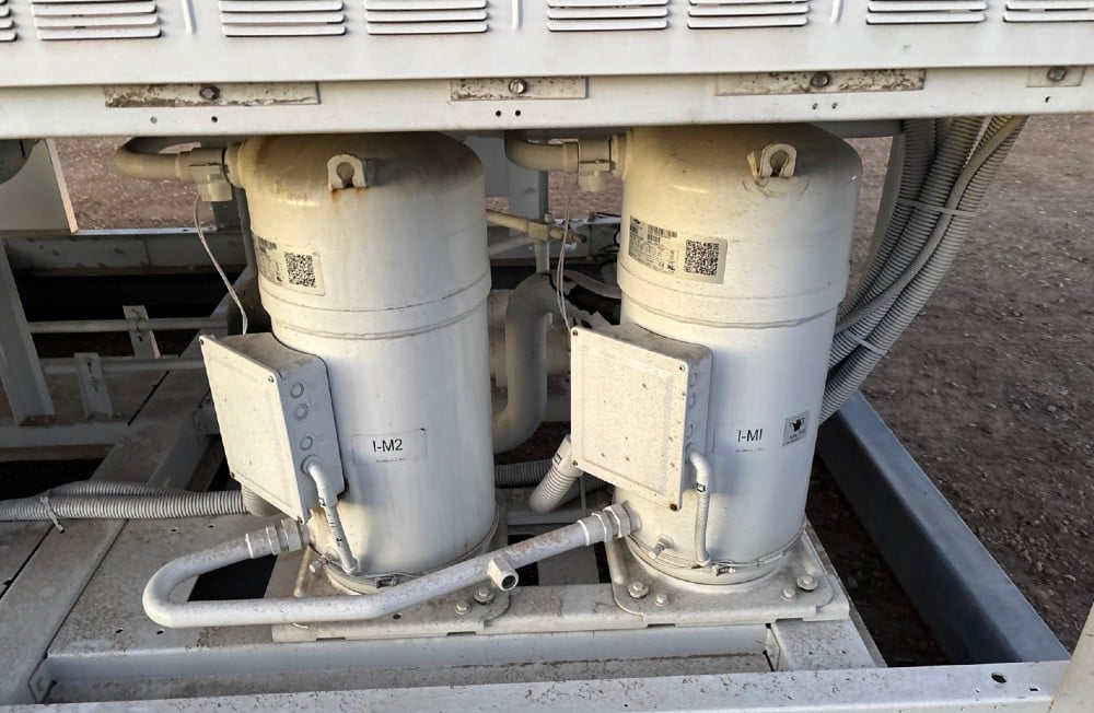120 Ton, York #YLAA, air cooled chiller, ( 80 100 150 200 250 ) (2 available) - Image 2