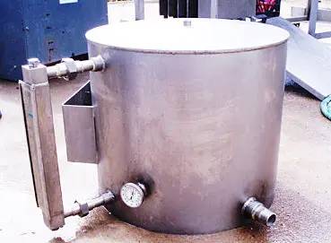 Ross, Stainless Steel Header Tank, 2' L x 1' 10" width x 1' 4" H header tank, 1995 - Image 6