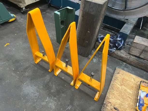 20000 lb. Coe Press Equipment, motorized uncoiler, 30" width, variable speed, holddown arm, hydraulic - Image 3