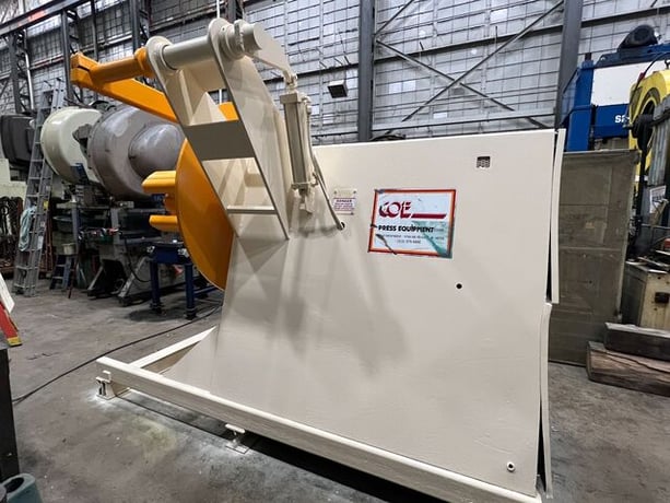 20000 lb. Coe Press Equipment, motorized uncoiler, 30" width, variable speed, holddown arm, hydraulic - Image 4