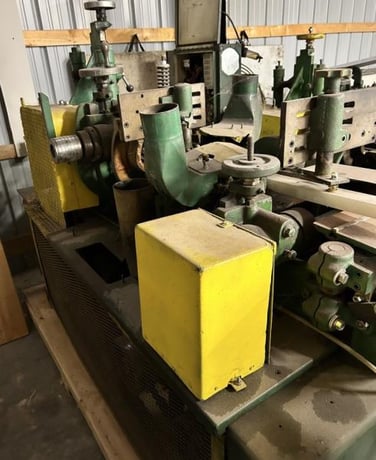 Paulson #6NB, 4-Head Moulder, 6" x 2" capacity, 7.5 HP, 8000 RPM, 1.25" spindle diameter, 10-75 FPM feed - Image 3
