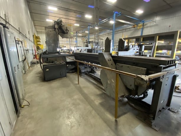 30" x 25" Hyd-Mech #V-25APC, Auto Vert Band Saw, chip bucket w/ pump, 480 V., 3ph, 2009, - Image 4