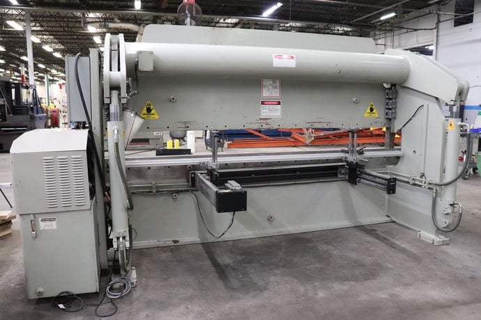 130 Ton, Accurpress #713012, Hydraulic Press Brake, Automec CNC150, 12' bed, 124" between housing, 14" open - Image 7