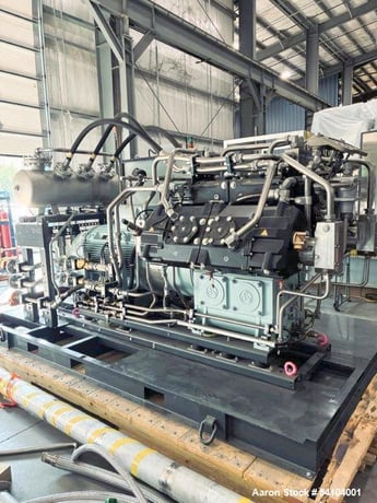 Sauer #WP6208-BasSeal, Helium Compressor, 270 HP, water cooled, skid mount, 47.9 hours, 2023 - Image 3