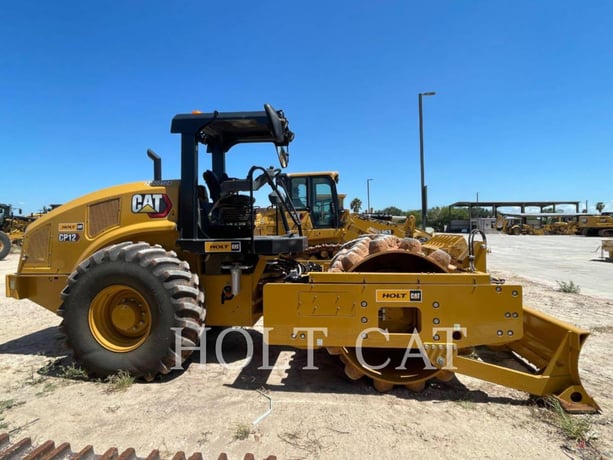 Caterpillar CP12, Vibratory Single Drum Pad, 168 hours, S/N: 74900104, 2024 - Image 2