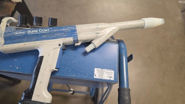 Powder system, Nordson #Surecoat, on cart with 80 lb. hopper - Image 5