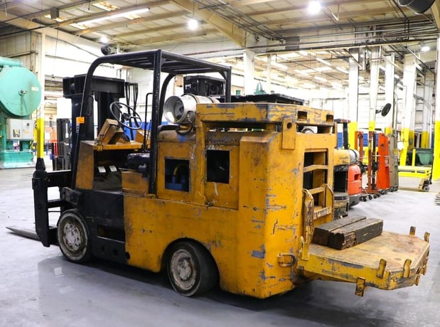 20600 lb. Silent Hoist #FKS12, Riggers Forklift, LPG Fueled, 4334 hours - Image 2
