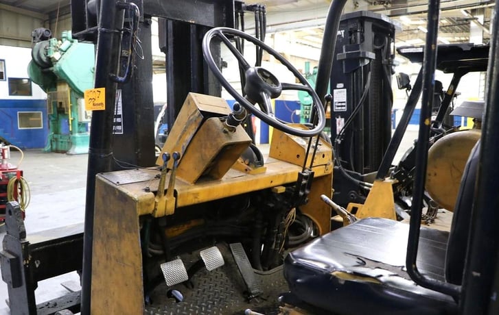 20600 lb. Silent Hoist #FKS12, Riggers Forklift, LPG Fueled, 4334 hours - Image 6