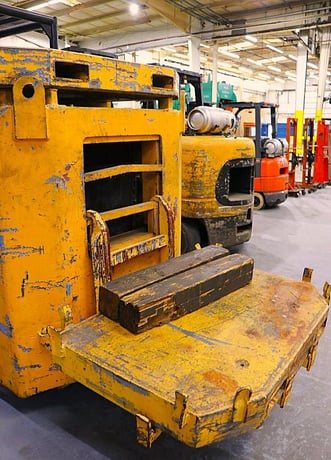 20600 lb. Silent Hoist #FKS12, Riggers Forklift, LPG Fueled, 4334 hours - Image 10