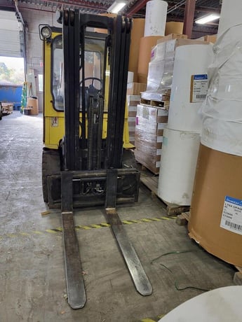 5000 lb. Hyster #H50XM, Forklift, Fully Enclosed Cab, 2-Stage Mast, 6119.6 hours - Image 2