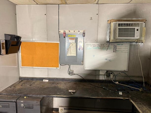 Mecart, Acoustic & Air Solutions Control Room, 110 V - Image 3