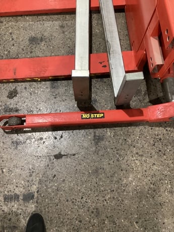 Interthor #ELFSR1001/890, Electric Powered Pallet Jack, 2011 - Image 3